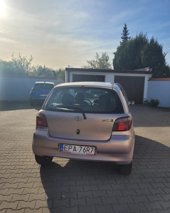 Toyota Yaris cena 3900 przebieg: 205558, rok produkcji 1999 z Pabianice małe 191